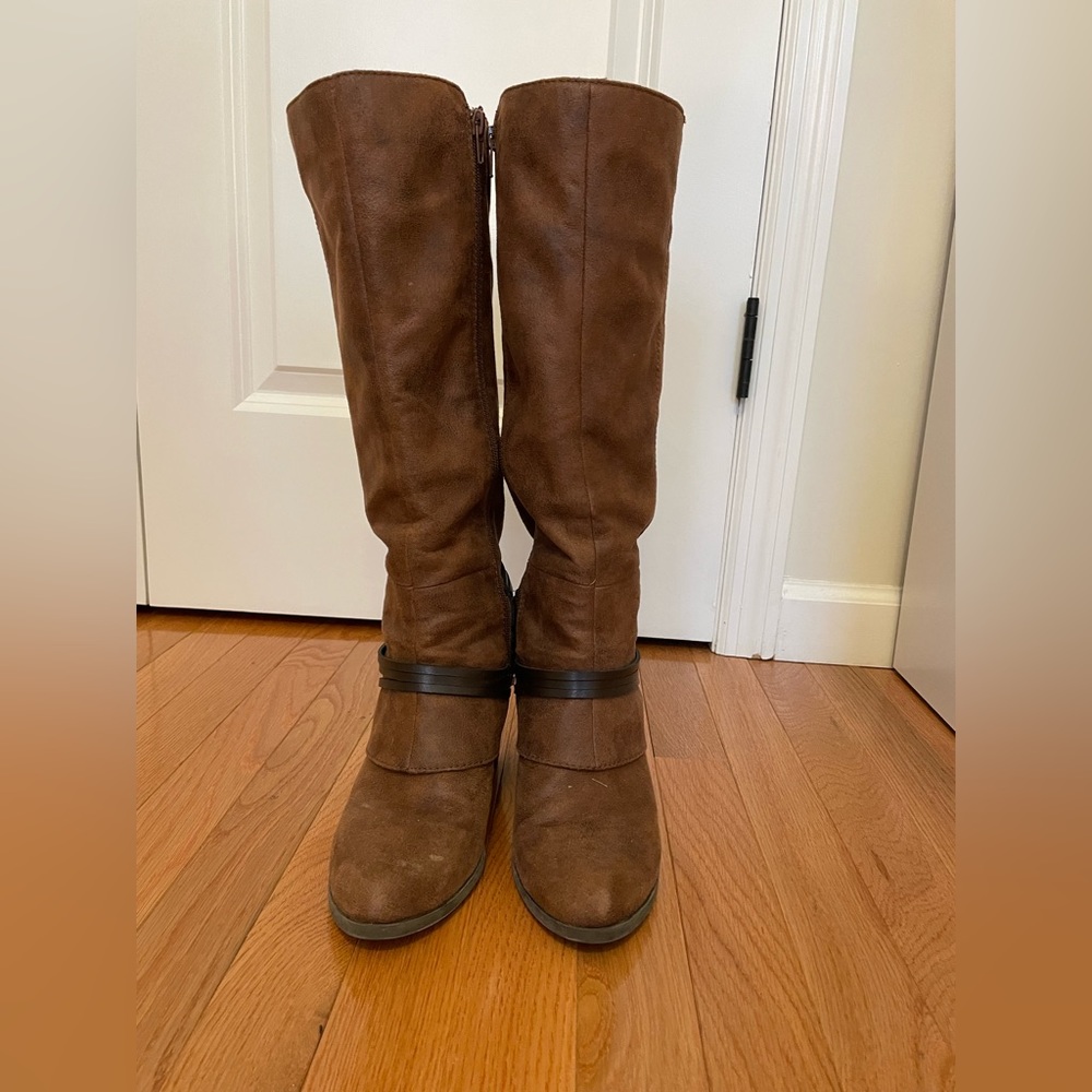 Fergalicious, brown boots, 8.5